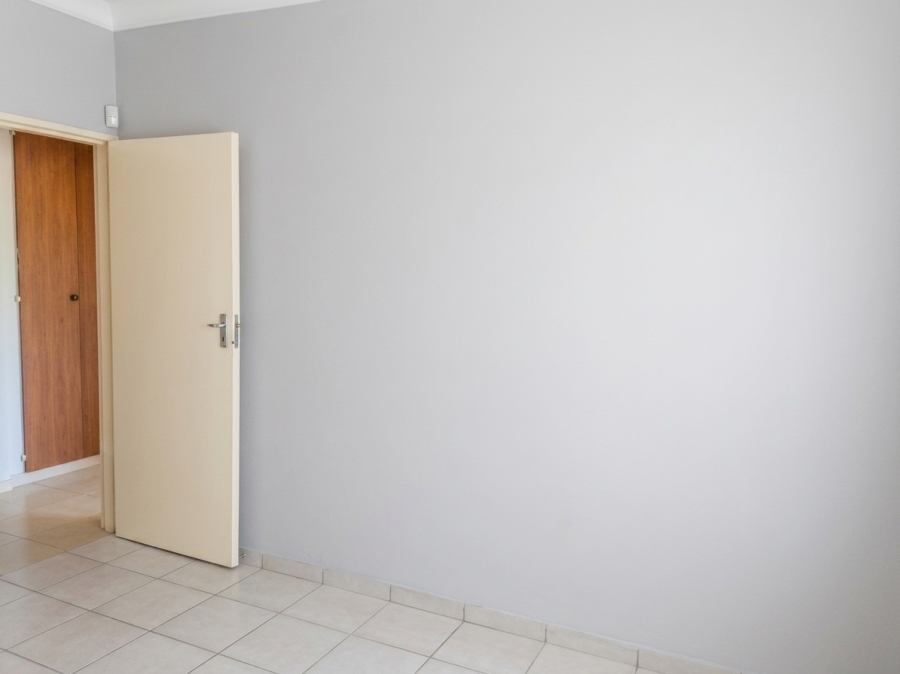 To Let 3 Bedroom Property for Rent in Geelhoutpark North West